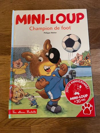 Livre Mini Loup champion de foot Numéro 7