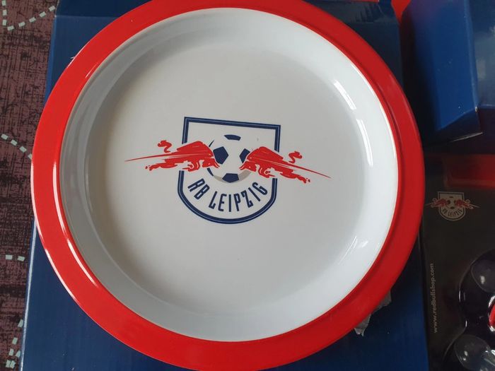 Assiette tétines et gobelet - photo numéro 2