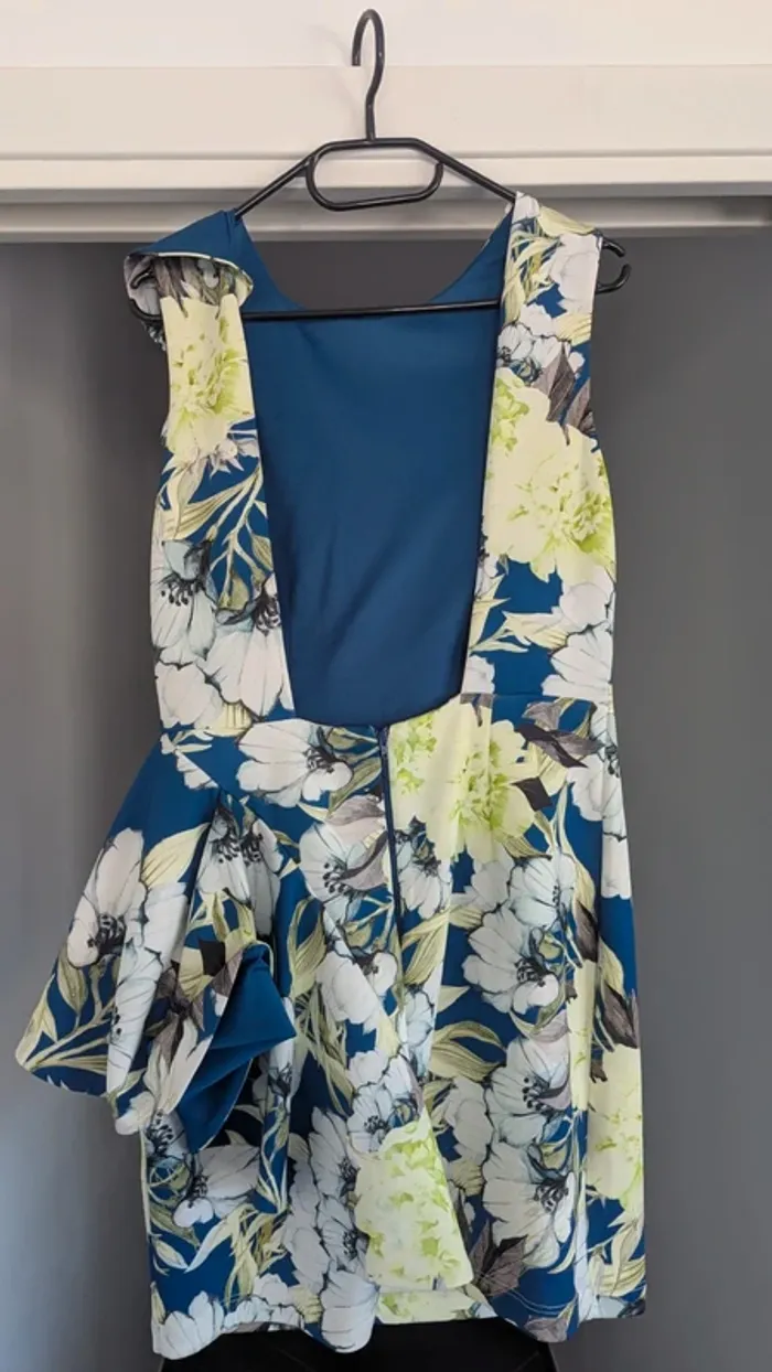 Robe de cocktail / mariage dos nu portée 1 fois - photo numéro 2