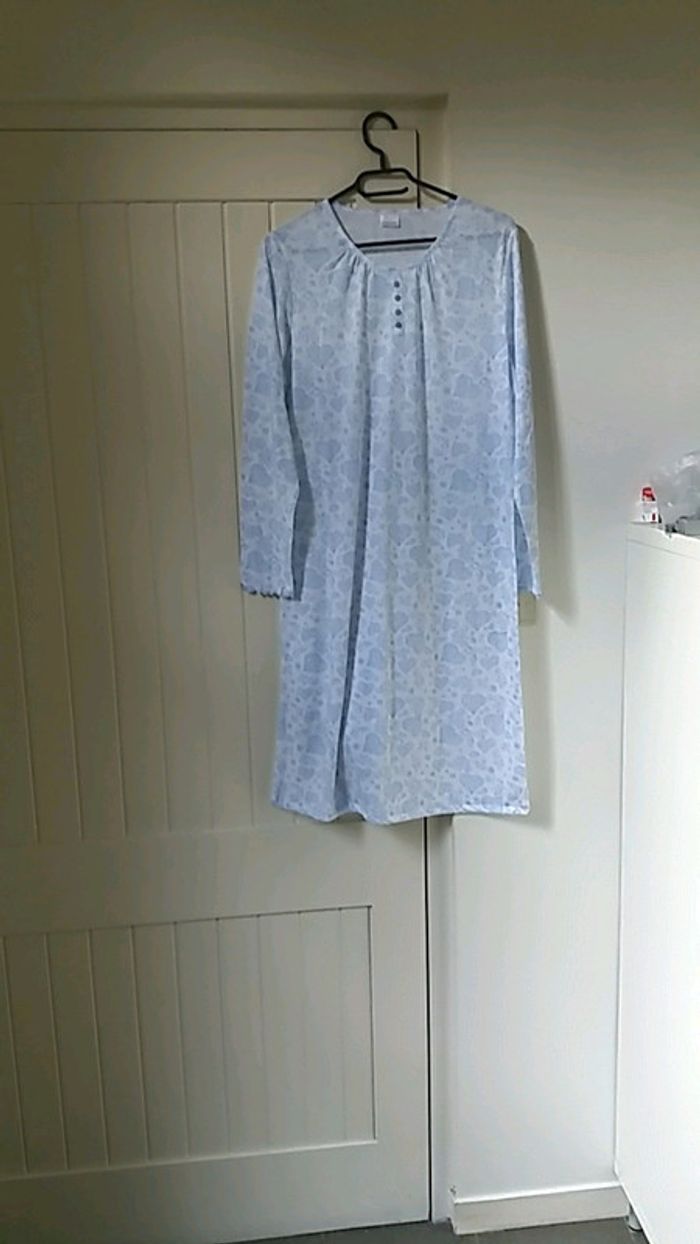 Robe de nuit - photo numéro 3