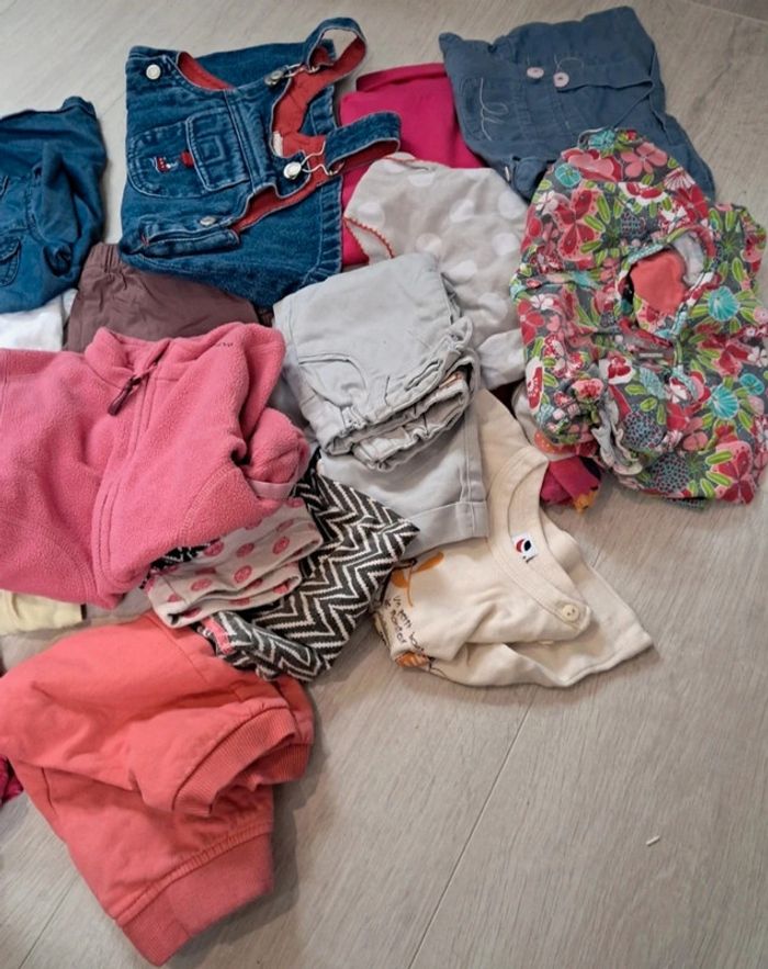 Lot vêtements  fille 12mois - photo numéro 4