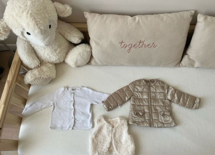 Lot de vêtements bébé fille 18 mois, 71 pièces neuves ou en très bon état! - photo numéro 8