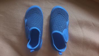 chaussures chaussons  pour la mer la piscine