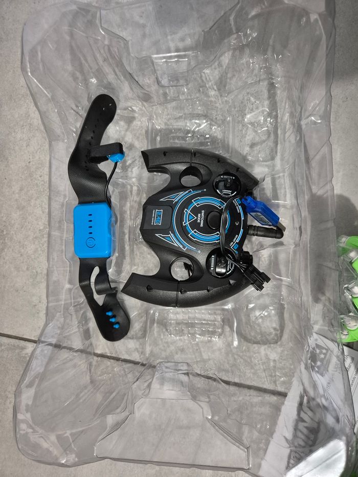 Voiture 4x4 télécommandée Drifting Speedy - Véhicule téléguidé cascades & course pilotage intuitif à la main, Neuf - photo numéro 6