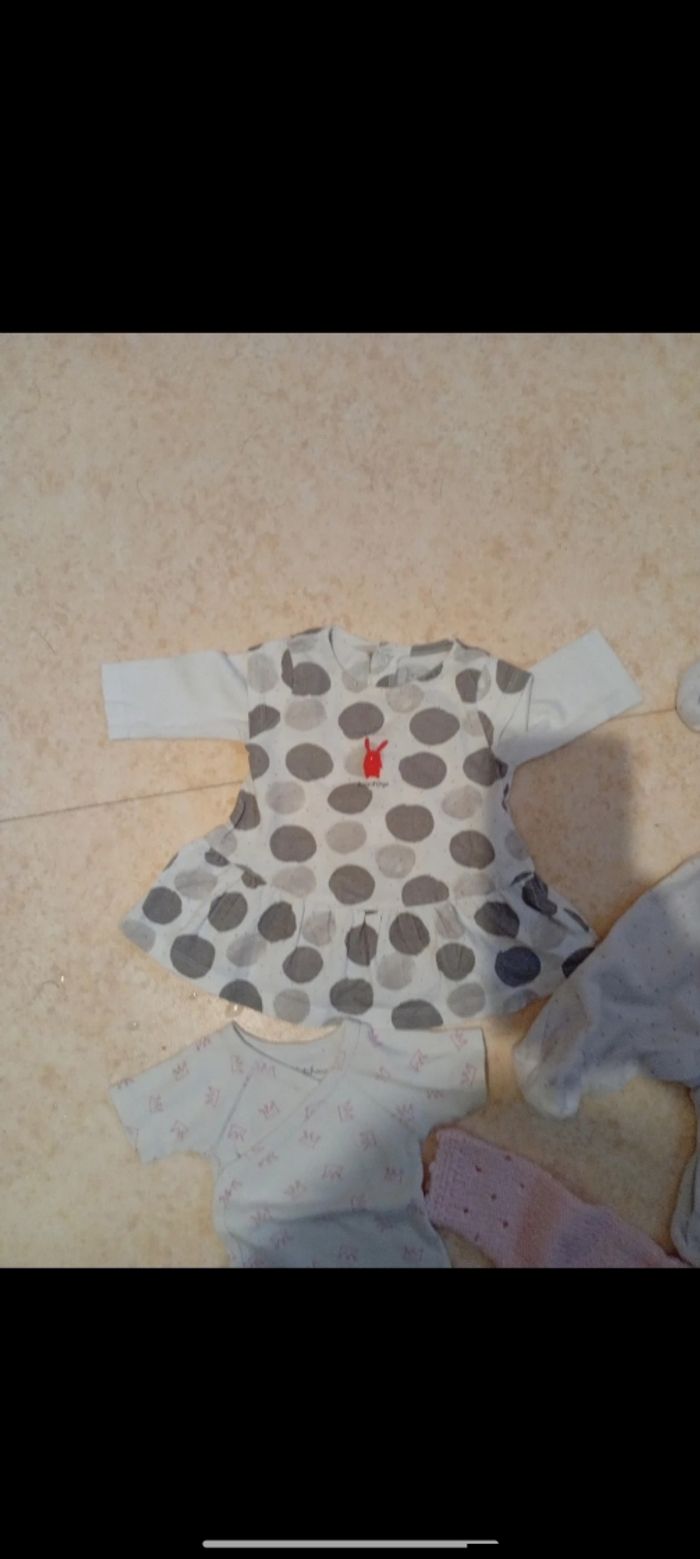 Lot fille taille 1 mois - photo numéro 2