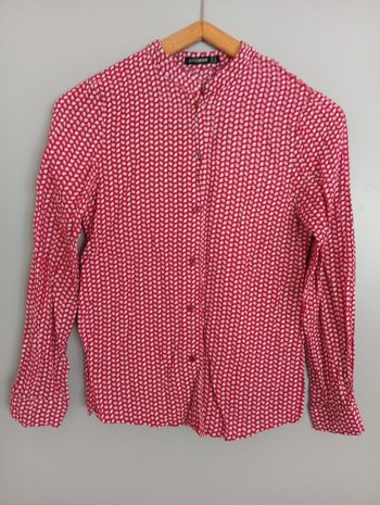 Blouse rouge à motifs t34
