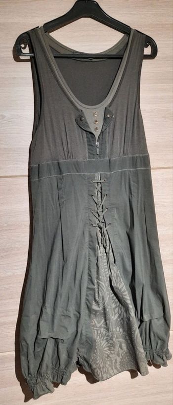 Robe bretelles Taille 44 Cassis