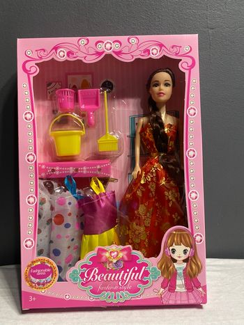 Poupée avec acssessoires 3 ans+