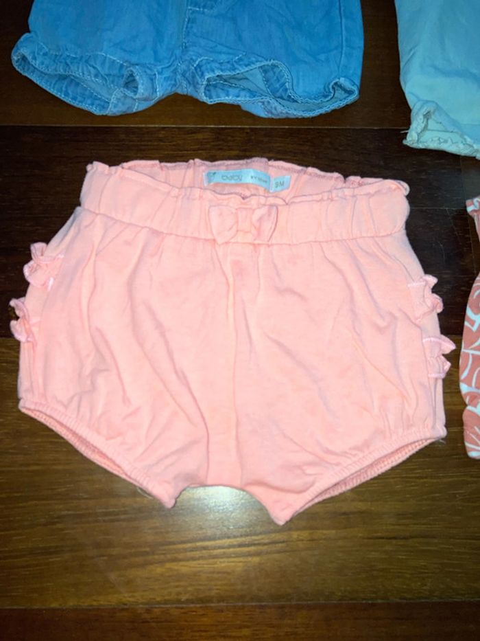 Lot de 4 shorts taille 9 mois - photo numéro 2