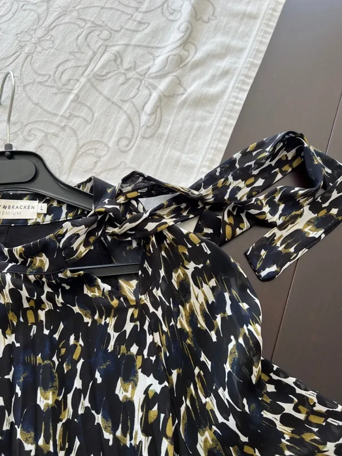 Très jolie robe habillée - photo numéro 6