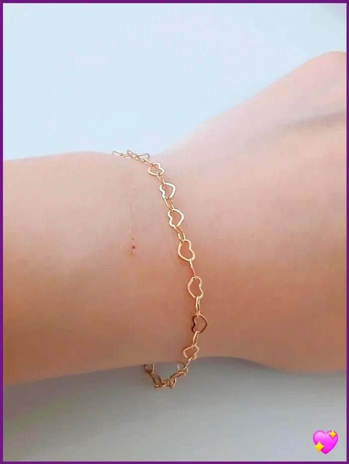 Bracelet doré coeur tendance – Élégant et lumineux - photo numéro 2
