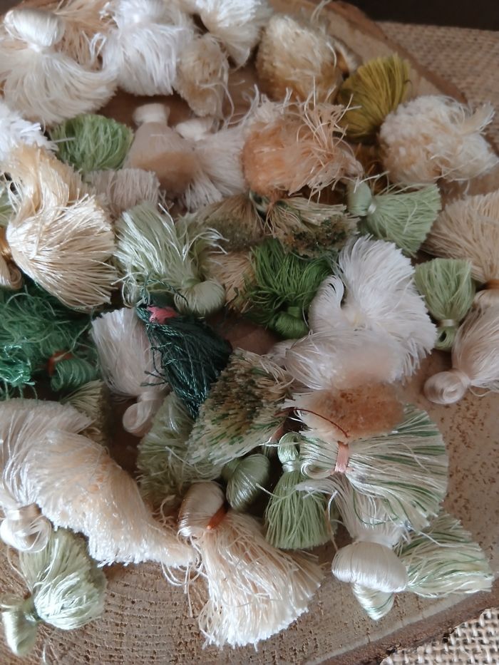 Lot de 50 glands pompons blanc crème vert - photo numéro 3