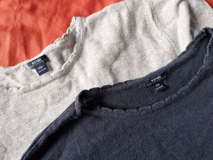 Pulls col romantique et boutons décoratifs dorés - photo numéro 6