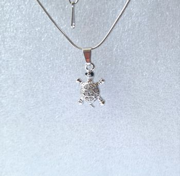 Collier pendentif tortue