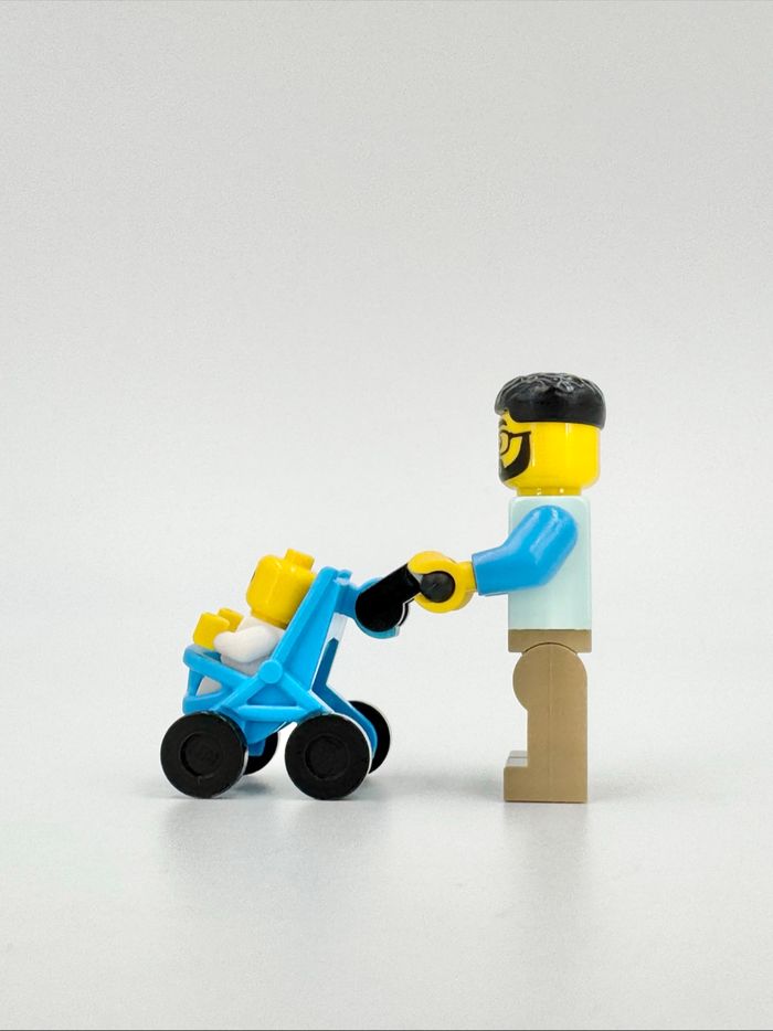 Lego City : Papa promène son Bébé dans la Poussette - NEUF - photo numéro 9