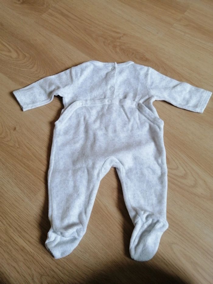 Pyjama velours 1 mois - photo numéro 3