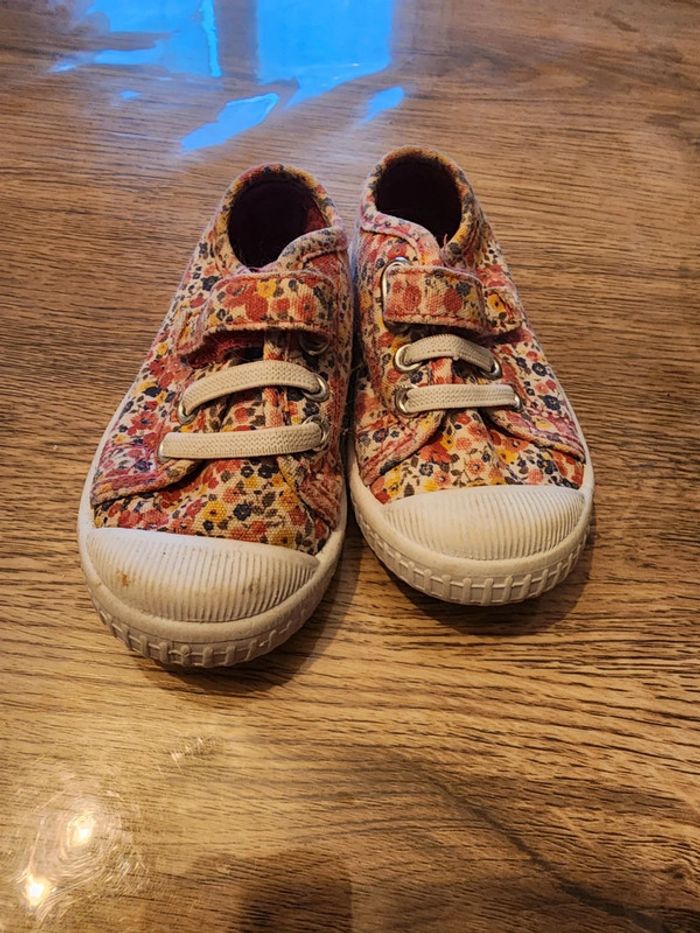Chaussures en toile pointure 22