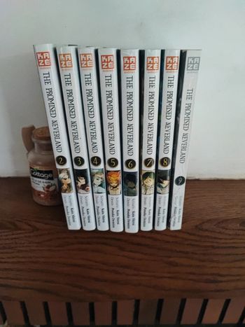 Lot manga the promised neverland fr