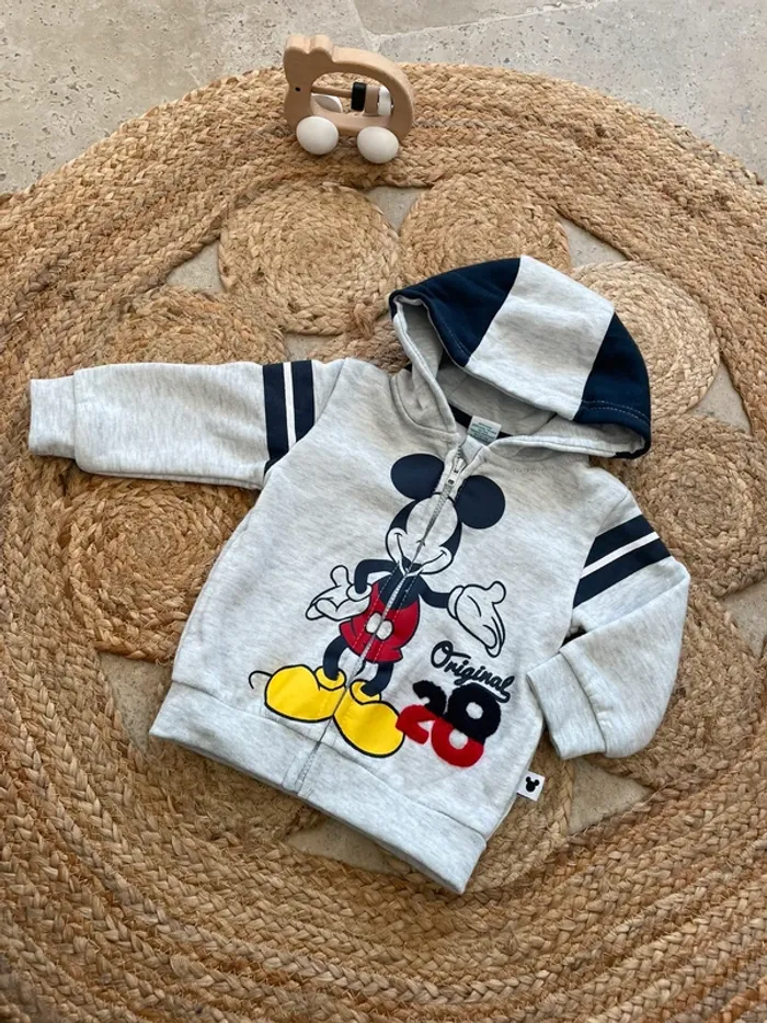 Gilet à capuche 6 mois
