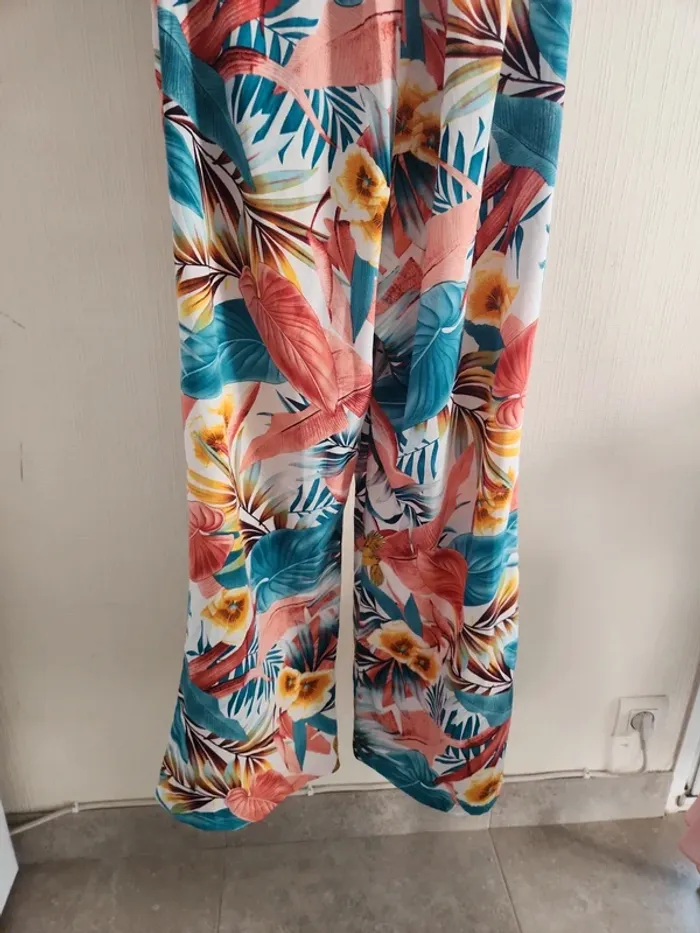 Superbe combinaison pantalon fleurie 36 - photo numéro 11