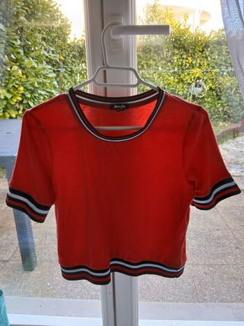 Tee-shirts court rouge