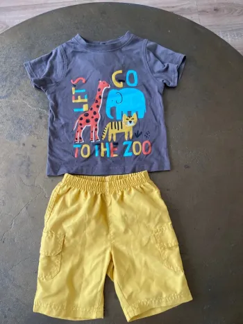 Ensemble short t-shirt 23 mois été