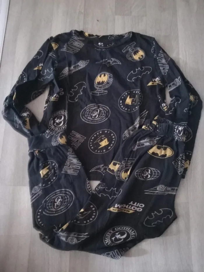 Pyjama garçon Batman noir et jaune – 9/10 ans - photo numéro 2