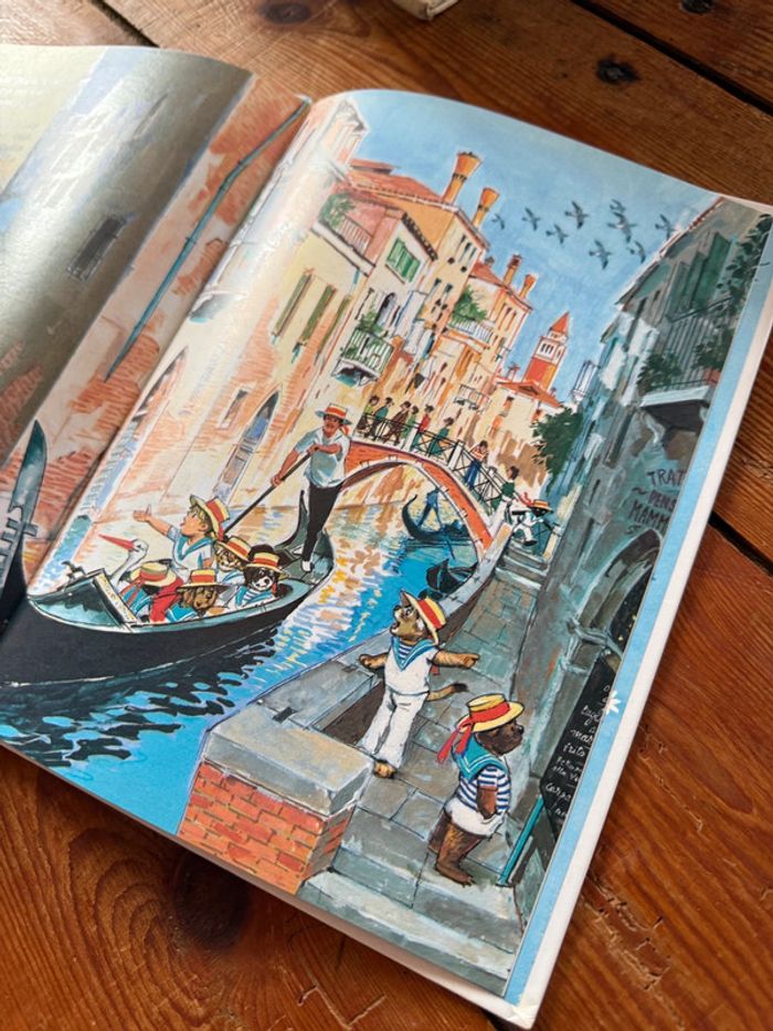 Couverture blanche BE Livre bd album La croisière de Caroline Hachette - photo numéro 6