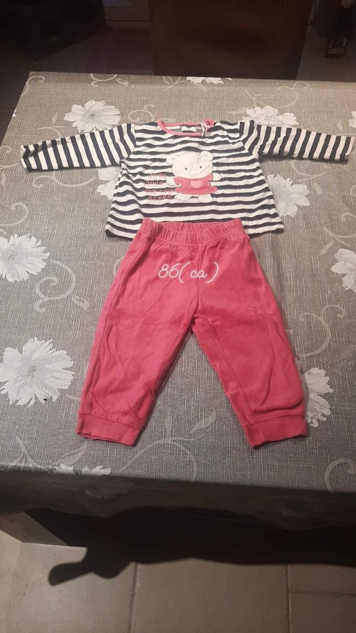 Pyjama 2 pièces fille 18 mois taille 86