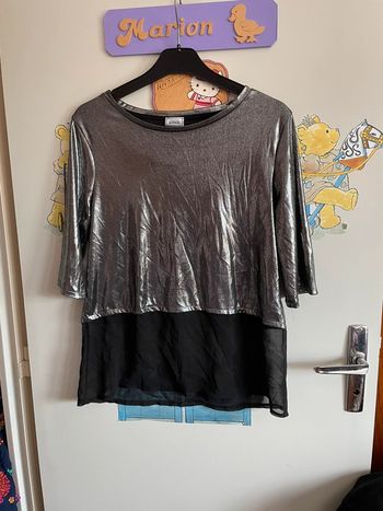 Tee shirt/blouse à manches 3/4 argenté et noir, taille S, marque Pimkie