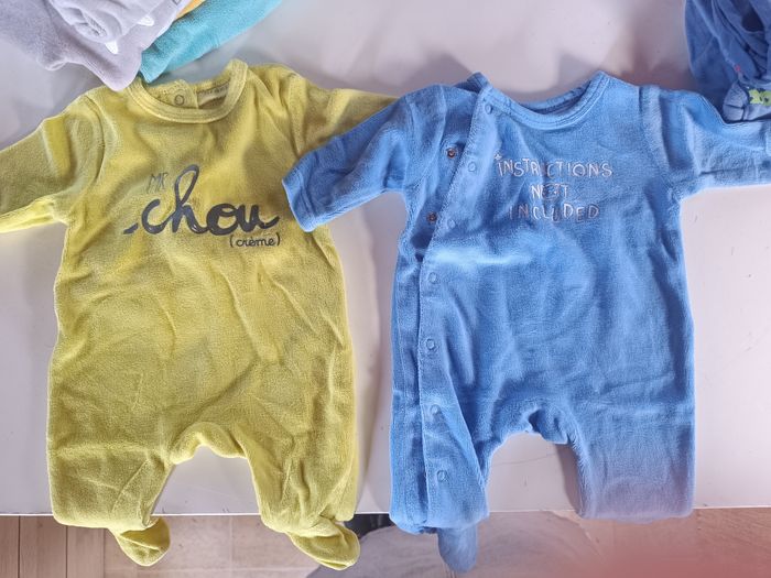 Lot pyjama 1 mois - photo numéro 2