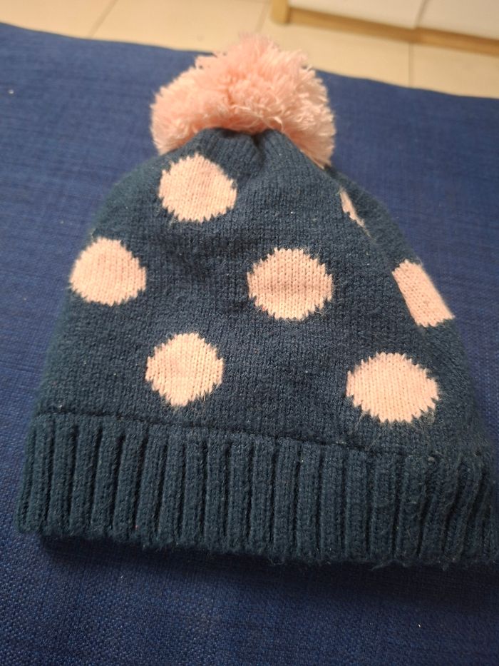 Bonnet avec pompon 6 ans fille
