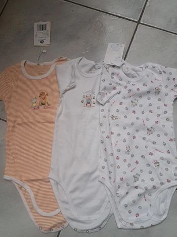 Lot de 3 bodys Chicco, t. 3 ans