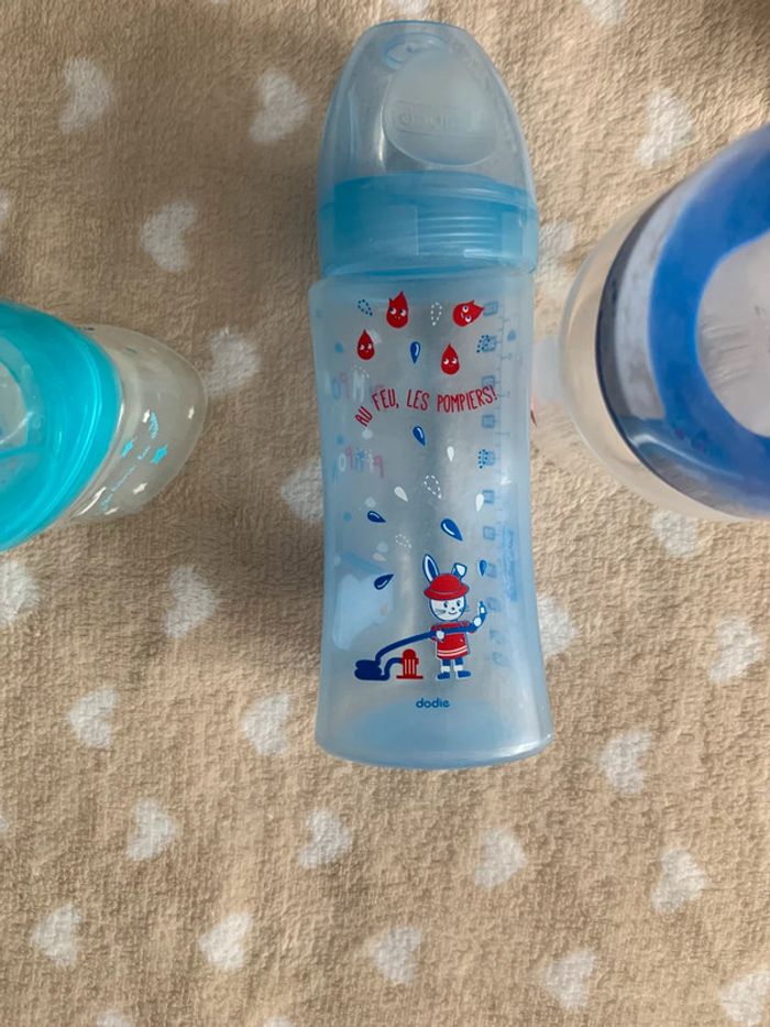 Lot 4 biberons dodie initiation 0-6 mois 150ml et dodie 330ml 😺 - photo numéro 5