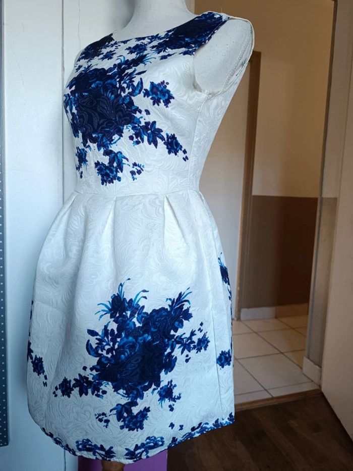 Robe WAQIA - Taille 12 ANS - photo numéro 4