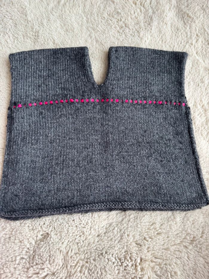 👚Pull en laine sans manche - bébé fille - très bon état - fait mains - photo numéro 4