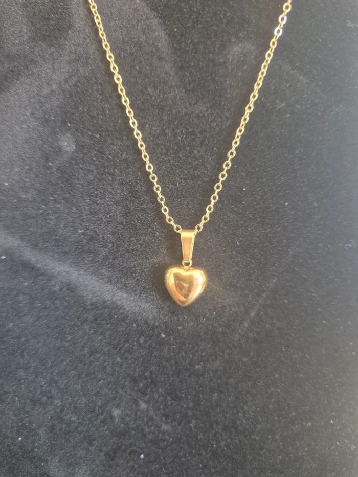 Jolie collier avec pendentif cœur - photo numéro 3