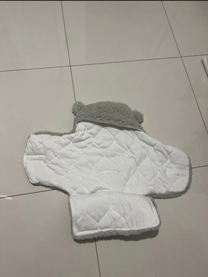 Chancelière bébé taille 0/6 mois - photo numéro 2