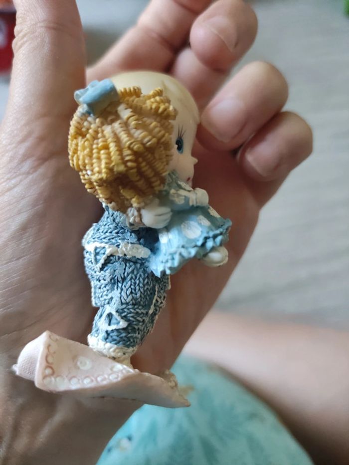 Figurine sujet bébé poupée garçon - photo numéro 5
