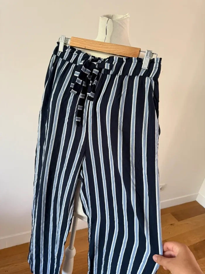 Joli pantalon fluide H&M 40/L - photo numéro 2