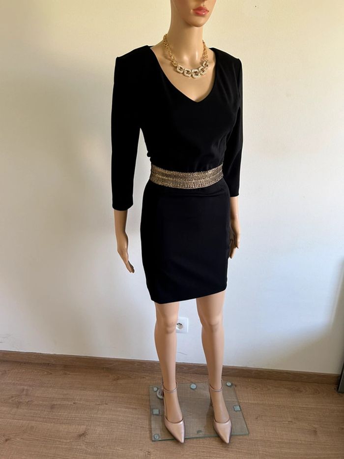 Robe noire et dorée Astrid Black Label taille M jamais portée - photo numéro 4