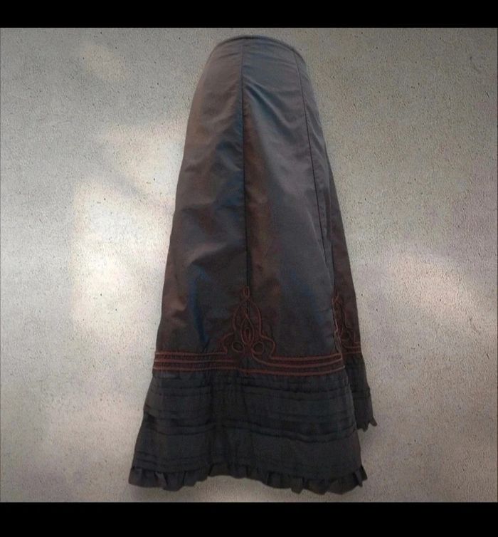 Jupe longue marron avec détails brodés taille 40 - photo numéro 3