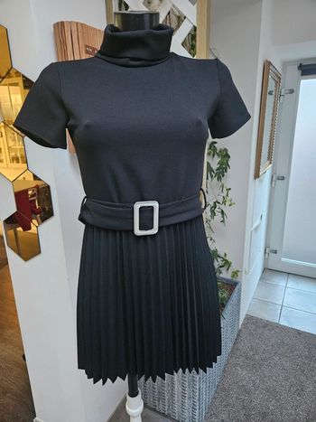 Robe noir à plis taille S
