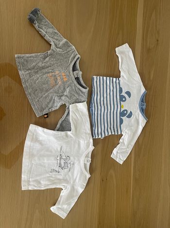 T-shirts 1 mois