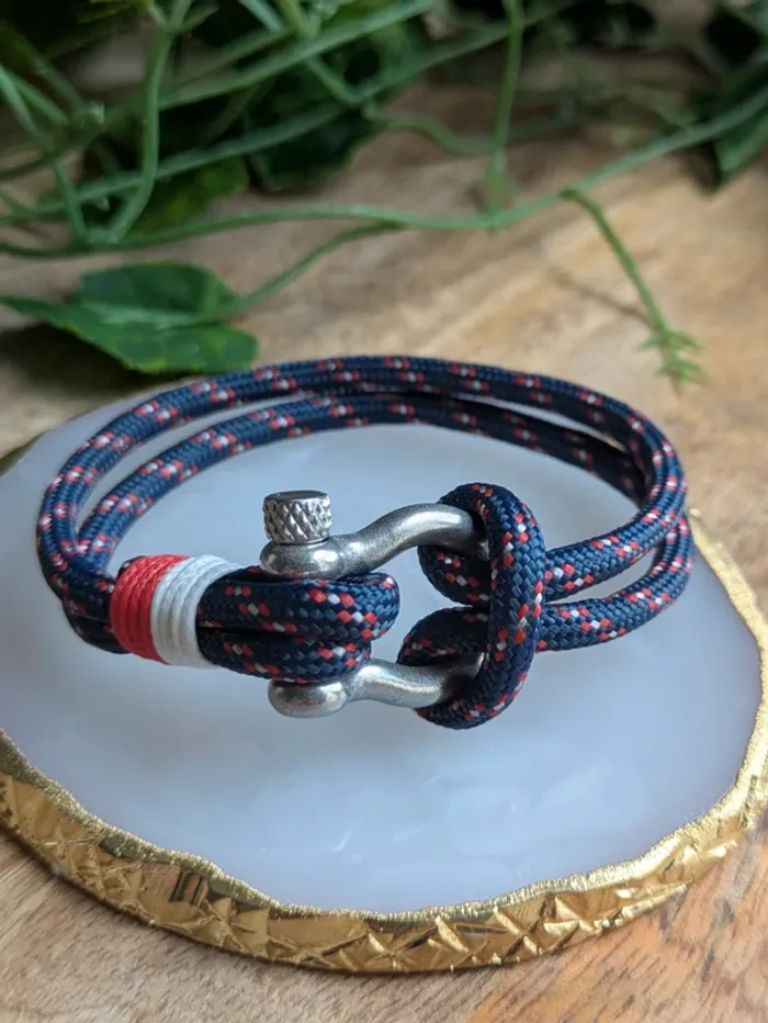 Bracelet en cordon esprit marin
