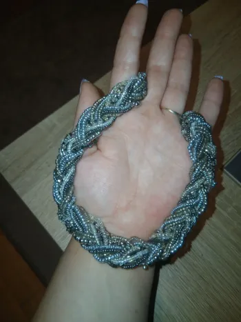 Tres jolie collier en perle