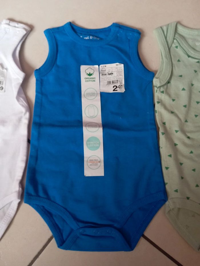 Lot de 3 bodies body neufs 0/2 mois - photo numéro 2