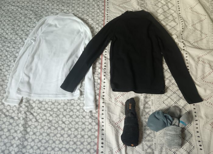 Lot vêtements thermiques 8 ans - photo numéro 4