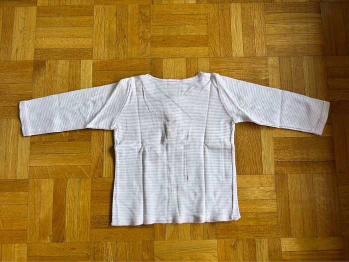 T-shirt Petit Bateau 12 mois parfait état - photo numéro 5