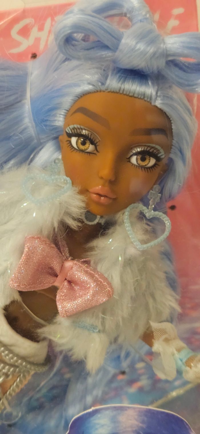 Mermaze Mermaidz - SHELLNELLE - Poupée mannequin sirène de collection avec 1 queue qui change de couleur - photo numéro 3